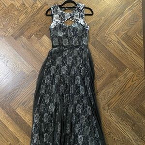 Max and Cleo Black and sliver floral floor length dress/gown